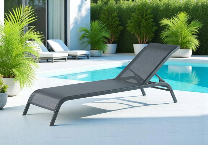 Contract sun loungers and pool daybeds for hotel pool decks and resort cabanas — European outdoor furniture Florida