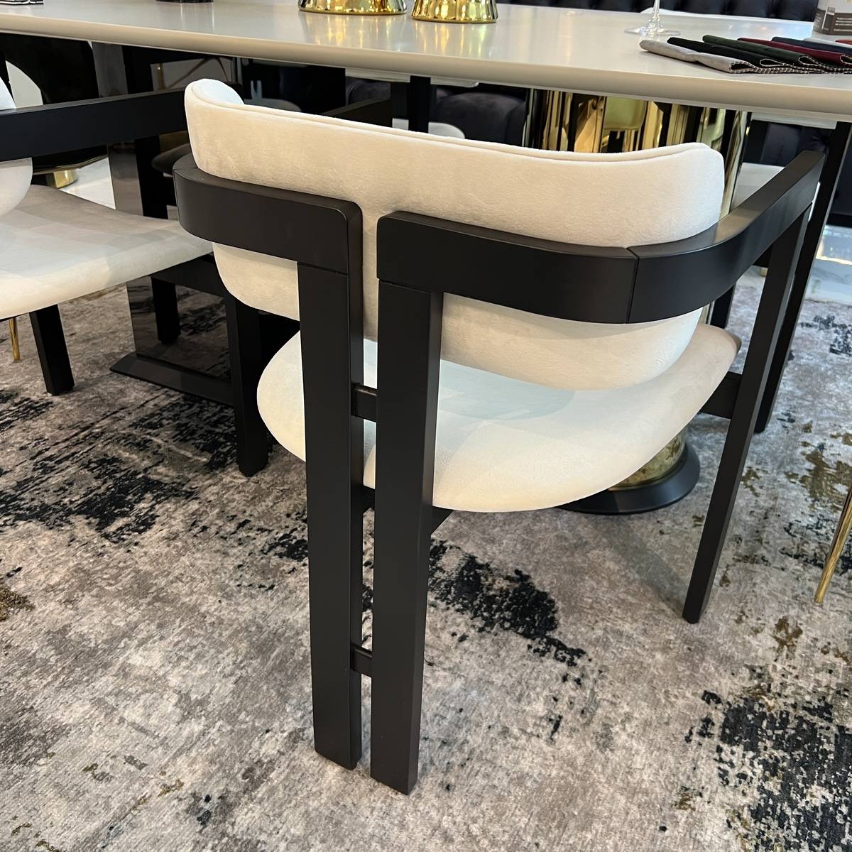 Modern Luxury Dining Chairs – Customizable in Various Finishes