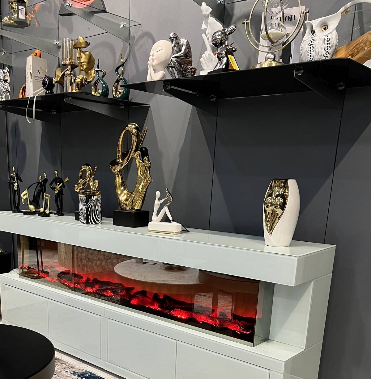 Discover Stylish Fireplace TV Stands at De’Luxe Home Decor & Furniture in Tampa