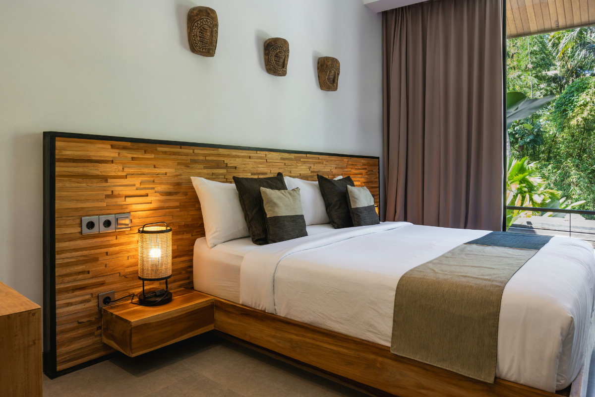 Contract hotel and resort furniture Tampa Florida -- European luxury lobby and guest room collections